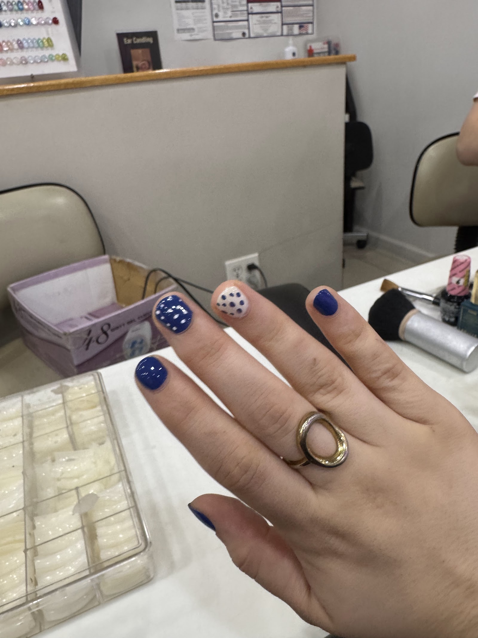 Bloom Nails & Spa nail photo 6